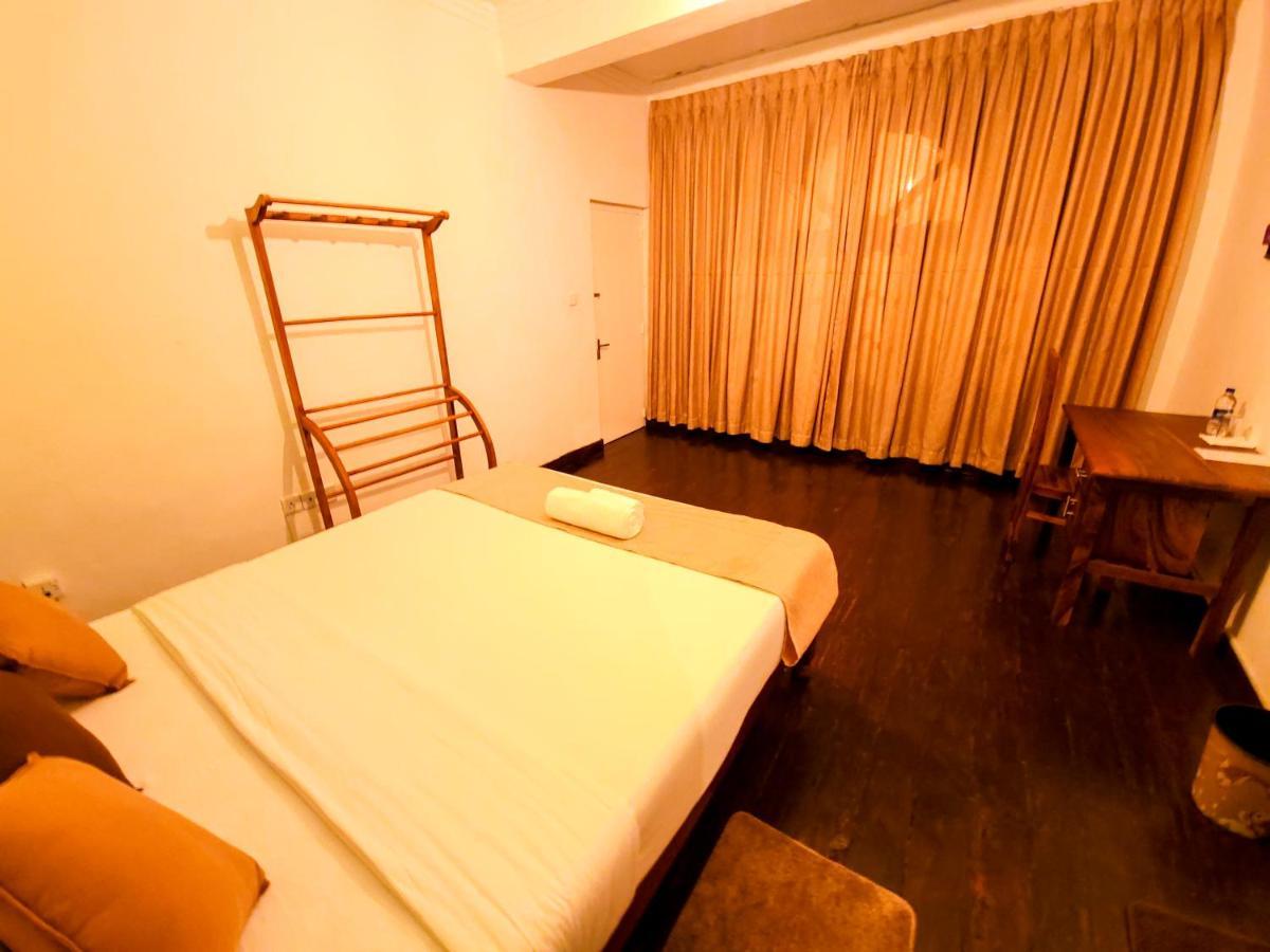 Notre Dame D'Arcadia Hotel Nuwara Eliya Bagian luar foto