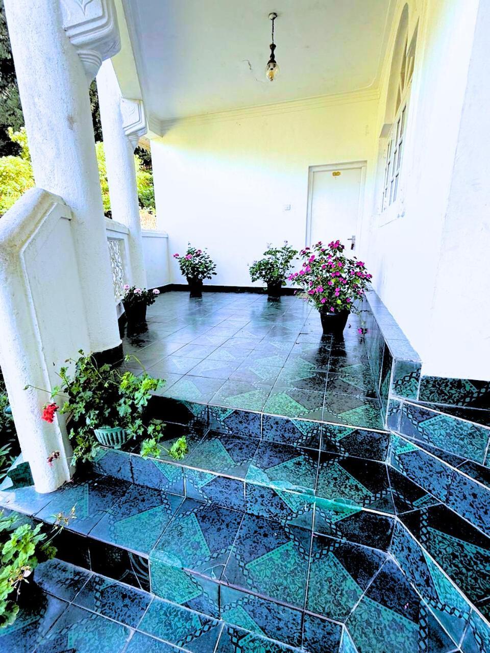 Notre Dame D'Arcadia Hotel Nuwara Eliya Bagian luar foto